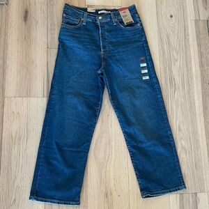 Levi’s Women’s Ribcage Straight ankle Jeans
